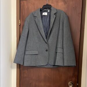 Aritzia Babaton Vogue Blazer